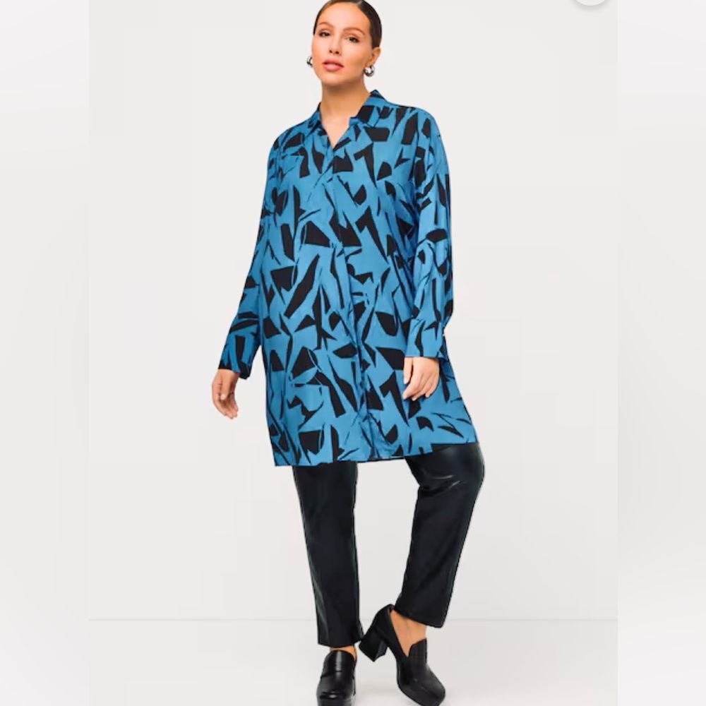 Ulla Popken Women's Oversized Abstract Print Blouse Size 20/22 Button Up Blue 2X